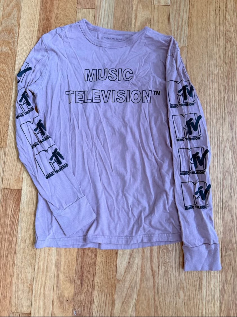 Clothing item (not media)